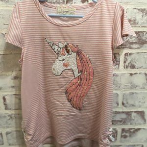 Striped t shirt adorned with sequined unicorn